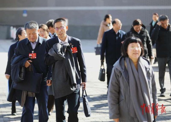 政协委员热议科技话题