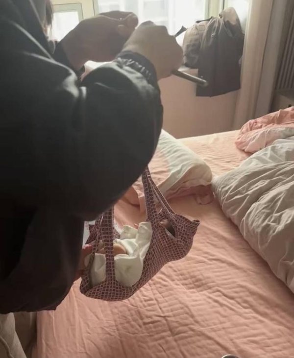 卫生服务中心用杆秤给新生儿称重，致女婴摔落并被秤砣砸胸口